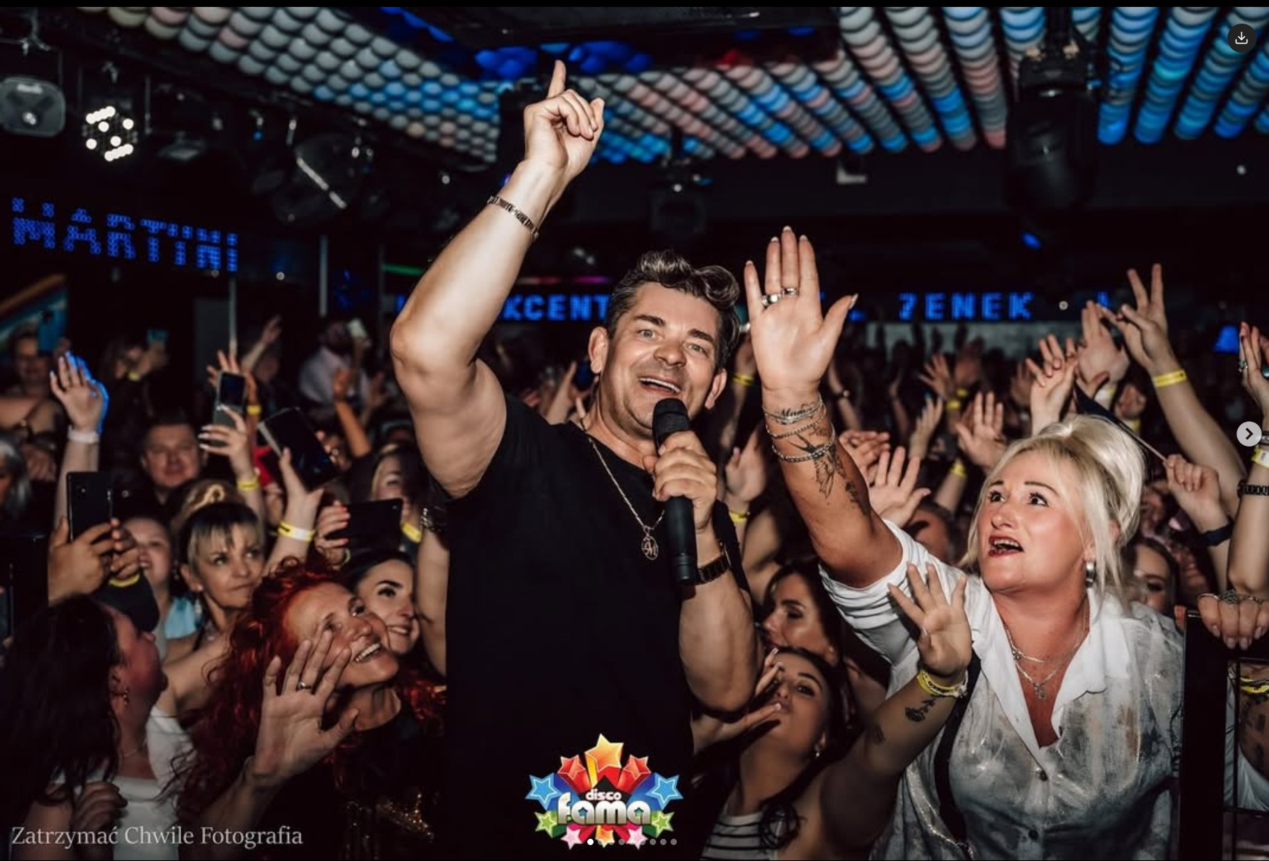 Zenek Martyniuk porwał tłumy w Disco Famie! Tak brzmi ”Pragnienie miłości” na żywo

