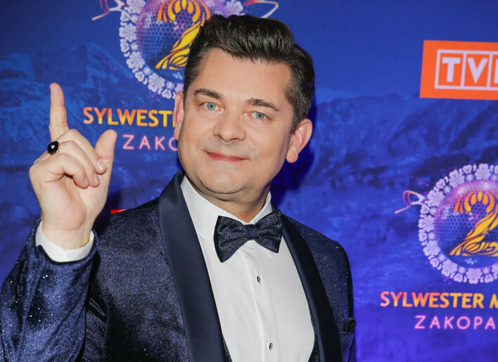 Zenek Martyniuk śpiewa z 6-letnią wnuczką. Internauci są oczarowani talentem Laury
