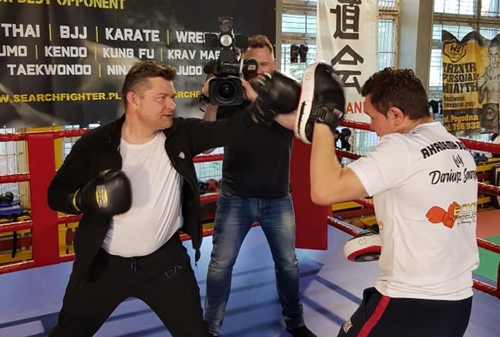 Zenon Martyniuk Akcent przygotowuje się do walki?! Z kim?! Zobaczcie trening bokserski króla disco polo!