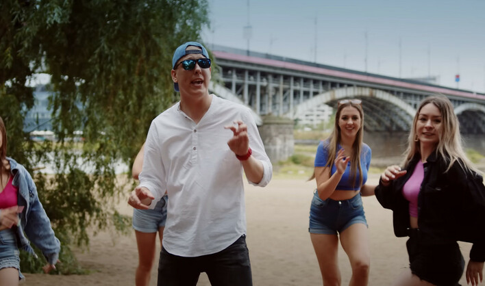 Zenon Martyniuk może czuć się zagrożony?! Formacja Wolter nagrała nowy hit o Oczach Zielonych! Musicie tego posłuchać! 