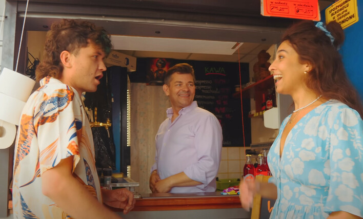 Król disco polo jest tylko jeden?!  Zenon Martyniuk powraca z nowym hitem! Ostatni Raz w nowej odsłonie zaskakuje fanów! 

