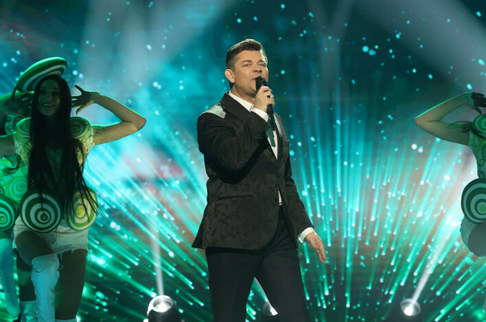 Zenon Martyniuk ruszył na podbój Niemiec?! Gwiazdor disco polo zrobił coś niesamowitego! | VIDEO