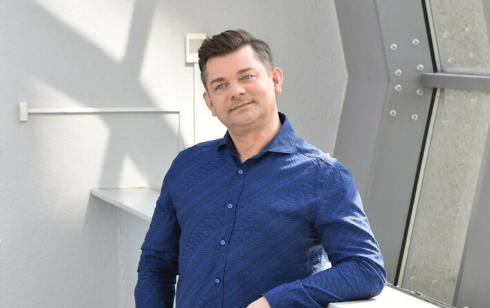 Zenon Martyniuk śpiewa na żywo wielki hit zespołu Classic! Musicie zobaczyć to nagranie! Jak mu poszło?! 