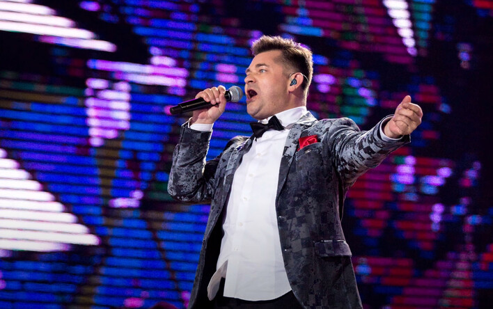 Zenon Martyniuk zaśpiewał światowy hit – „Words Don”t Come Easy„! Gorąca premiera!