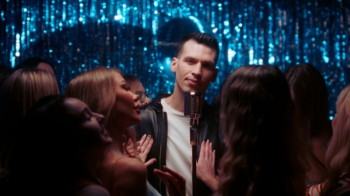 Zespół Bayera pokazał fragment nowej produkcji pt. „Zabawmy się„! To będzie prawdziwy hit disco polo | VIDEO