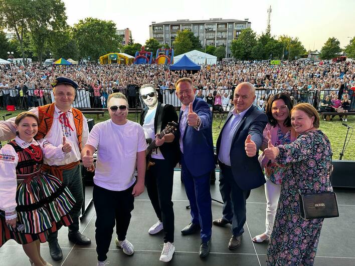 Zespół Classic udowadnia wielką klasę i popularność! Kilka tysięcy osób na ich koncercie w Opocznie. Robert Klatt i Mariusz Winnicki dali czadu!