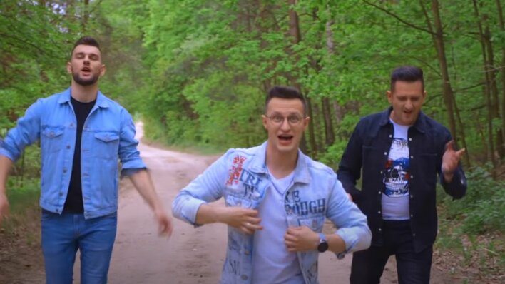 Popularne gwiazdy disco polo idą jak burza! Ten hit to strzał w dziesiątkę! 