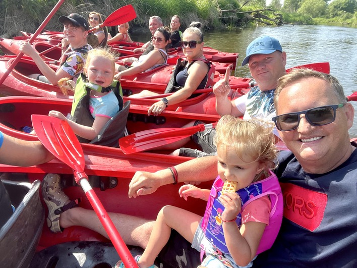 Zespół Mig na rodzinnym wyjeździe! Tak relaksują się znani artyści disco polo!