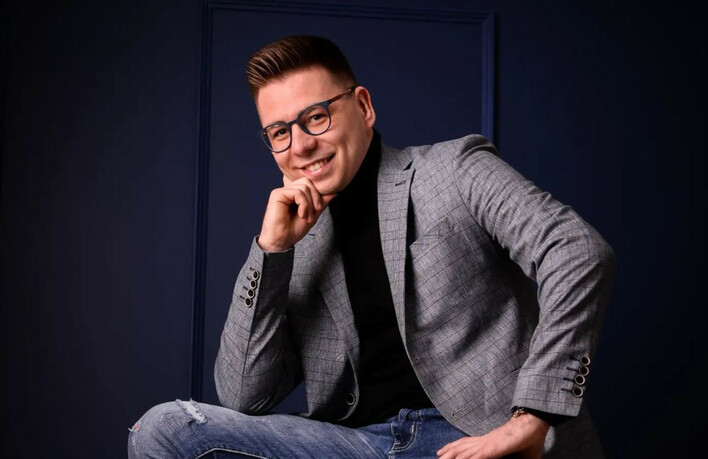 Nowy hit disco polo podbije parkiety dyskotek w Polsce?! Co powiecie na taką nowość?