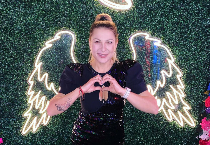 Zespół Piękni i Młodzi oraz Magdalena Narożna sprawili, że jedna fanka przelała morze łez szczęścia! Co się stało?