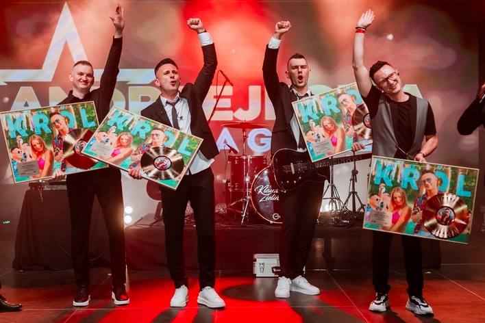 Zespół Playboys świętuje sukces! Złota płyta za utwór „Król” wręczona na gali disco polo! 
