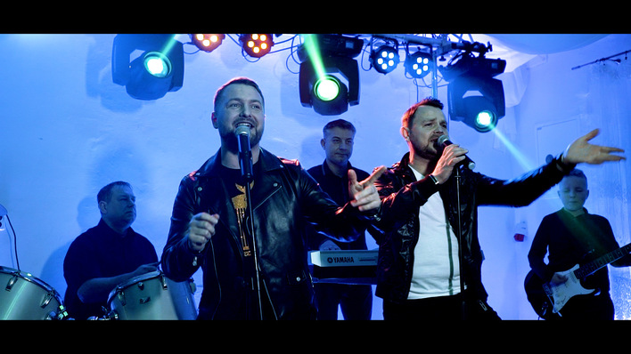 Zespół Selfie zaskakuje! Nowy singiel to hit sezonu! Posłuchajcie nowości pt. „Cyk„