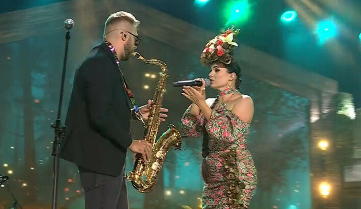 Zespół Weź nie pytaj błyszczy podczas Festiwalu Weselnych Przebojów! Jarzębina czerwona na ustach fanów