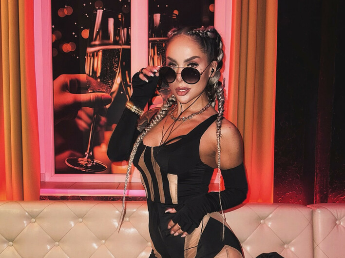 Zjawiskowa Klaudia Zielińska kusi odważną stylizacją! Pokazała naprawdę bardzo DUŻO! | ZDJĘCIA!