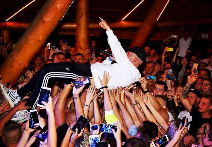 Złoto i platyna na rękach gwiazdy disco polo! Zasłużone nagrody!