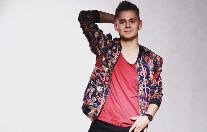 Złoto na koncie młodego gwiazdora disco polo! Artysta może otwierać szampana! 