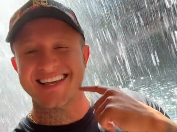 Znamy datę premierę nowego singla Dawida Narożnego pt. „Byłe„! Zobaczcie przedpremierę!