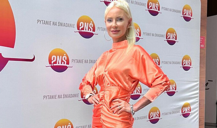 Co za ciało! Znana artystka disco polo pokazała odważnie dekolt?! Internauci: „Sexy oufit„
