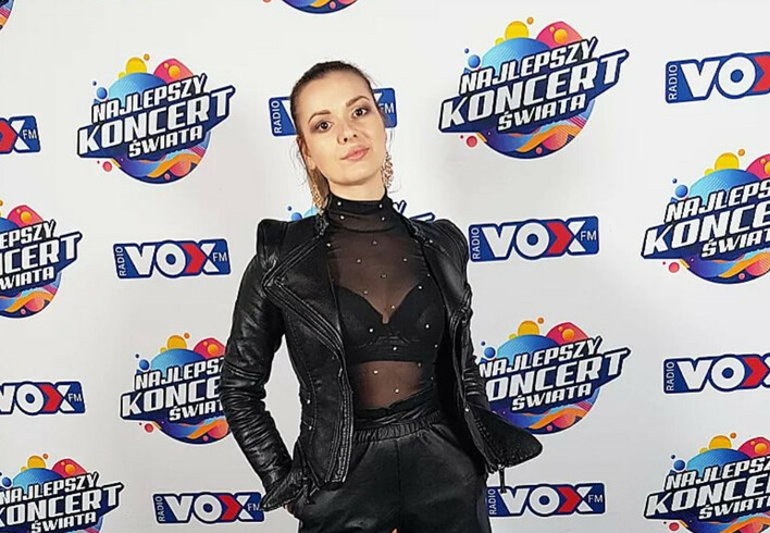 Znana wokalistka disco polo odsłoniła biust! Jej osobiste wyznanie rozbudziło fanów! Lawina komentarzy pod zdjęciem! 