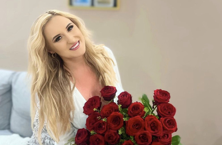 Mimo trudności wygląda jak milion dolarów! Znana wokalistka disco polo zachwyciła fanów! Co za dekolt! ZDJĘCIA