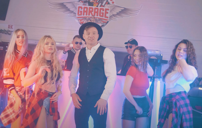 Znani artyści disco polo połączyli siły! Dance 2 Disco i Marcin Lichocki atakują rynek muzyczną petardą!