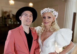 Znani artyści disco polo wzięli potajemny ślub? W sieci pojawiły się zdjęcia Elwiry Mejk i Geska!