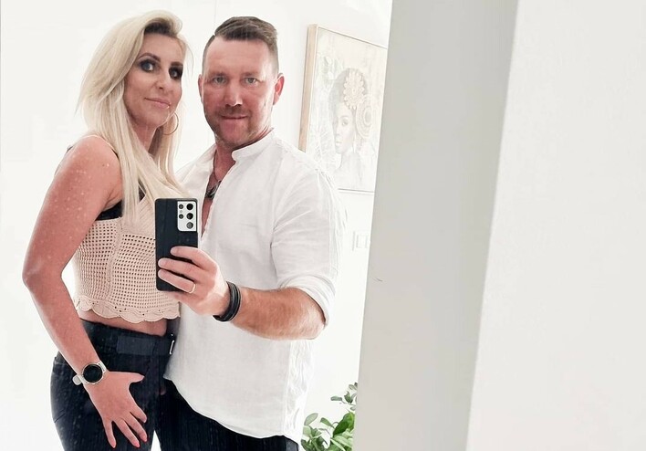 Znany gwiazdor disco polo pokazał żonę! To niezwykle piękna kobieta! 