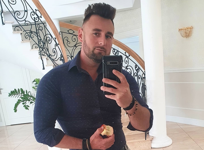 Popularny gwiazdor disco polo wydaje fortunę na opłaty. Artysta zamieszkał w pałacu! 