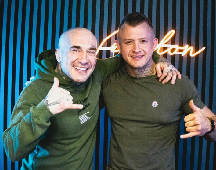 Znany raper ze Szczecina zatrzymany przez policję za prowadzenie auta bez uprawnień! Ostatnio nagrał hit z Dawidem Narożny z zespołu Piękni i Młodzi!