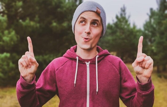 Znany youtuber zaśpiewał popularną piosenkę disco polo! Wersja Dziemiana podbija sieć!