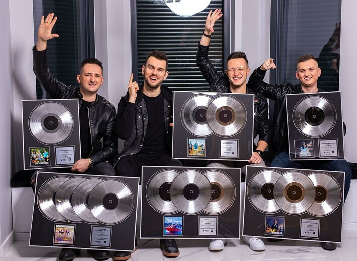 Wielki przełom w karierze gwiazd disco polo! Grupa Playboys chwali się znakomitym osiągnięciem!