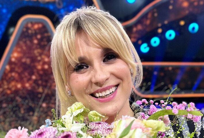 Zniewalająca Magdalena Kajra Kajrowicz – Ikona stylu w świecie muzyki!