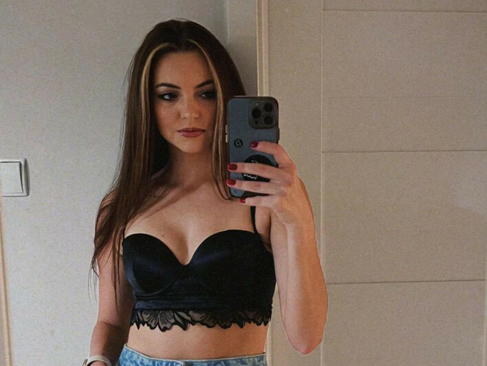 ZOBACZ, dlaczego Angelika Żmijewska jest nazywana NAJPIĘKNIEJSZĄ wokalistką disco polo! Jej nowe zdjęcia PRZYĆMIEWAJĄ konkurencję!