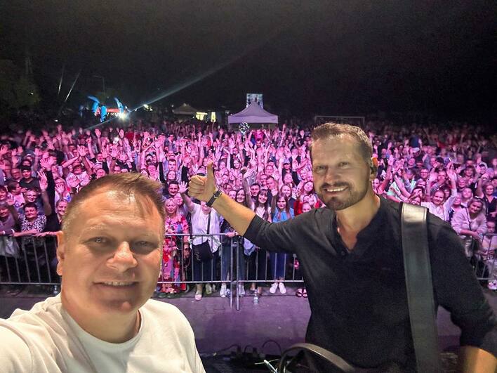 Zobacz, jak Zespół Classic Rozgrzewa Tłumy na Koncercie w Świętajnie!