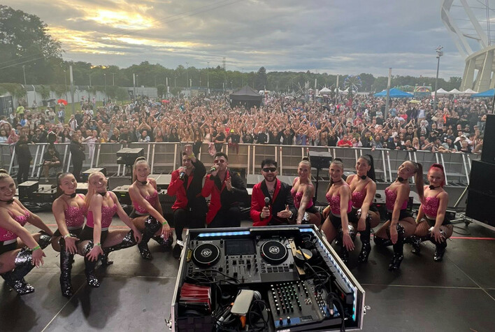 Zobaczcie wspólny występ zespołów Spontan & Menelaos w utworze „Farbowany włos” – to było szaleństwo!

