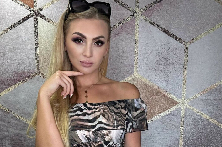 Żona Dawida Narożnego znów w centrum uwagi! Jej zjawiskowa stylizacja robi furorę w sieci! 

