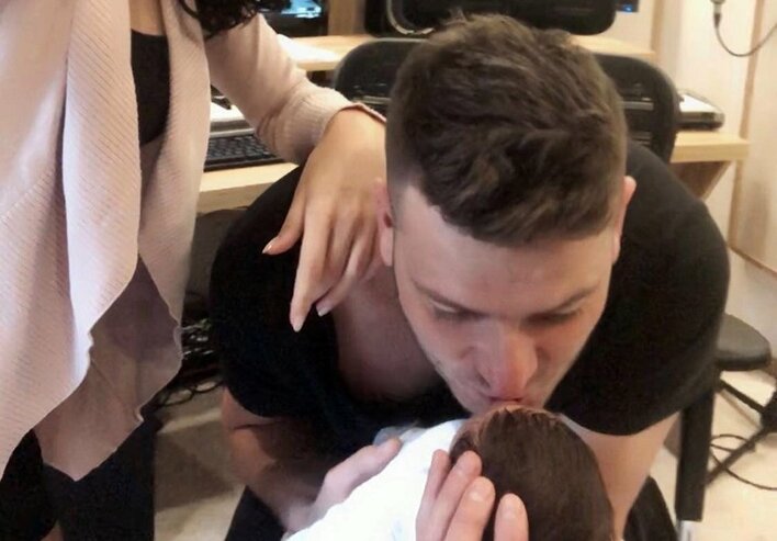 Żona popularnego muzyka disco polo urodziła! Zobaczcie piękne zdjęcia maluszka i rodziny!! 