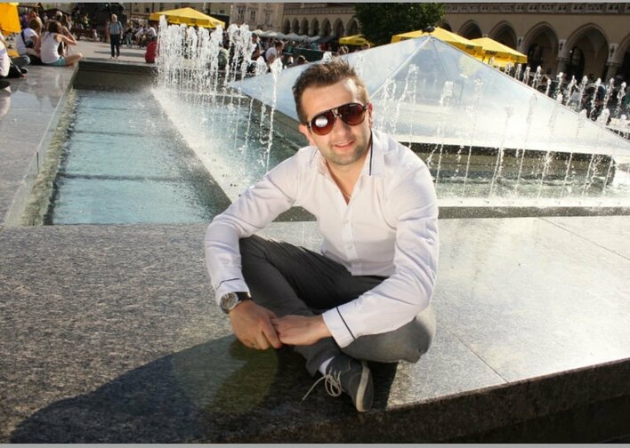 Żona zazdrosna o artystę! 