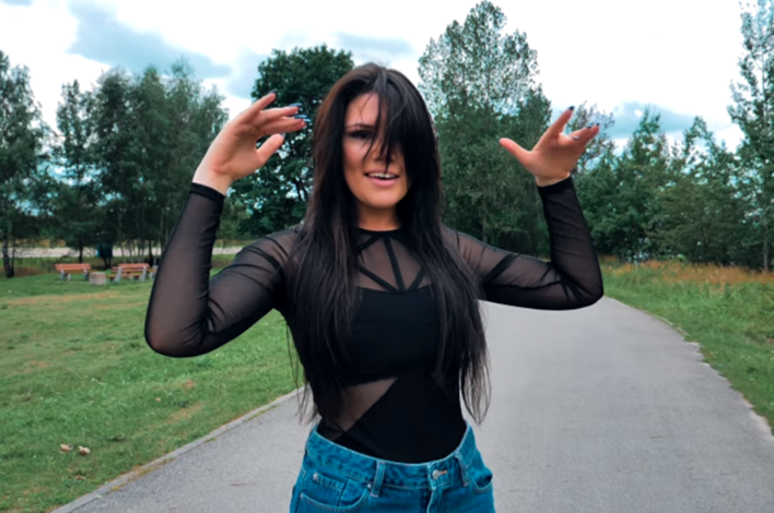 Zrobiła to jak trzeba - Kapitan Disco podbija rynek! | Video | PREMIERA