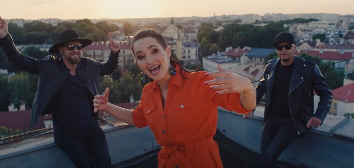 Zuchwała kradzież w nowym teledysku Daj To Głośniej! Genialna produkcja już dostępna!