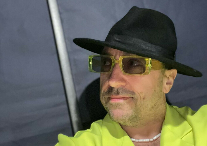 Życzy śmierci liderowi zespołu Boys! Marcin Miller opublikował szokujący post. Sprawa skończy się na policji?