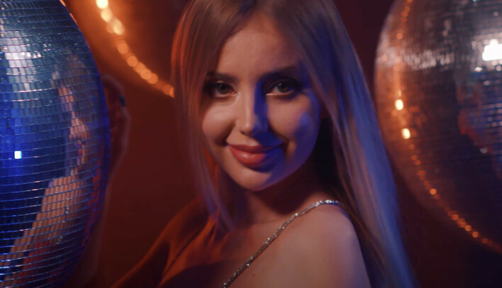 „Żyjemy Tylko Raz„ - nowy hit disco polo od Juniora! Premiera