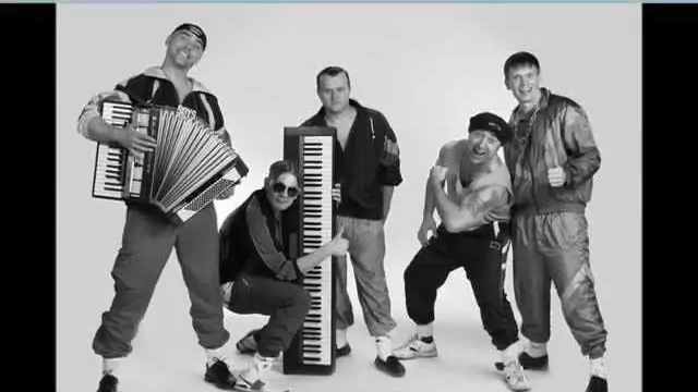 BOYS - Białe łabędzie