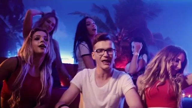 Majkel & Sequence - Naturalna (jak Woda Mineralna)