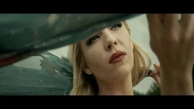 ONE MOMENT - Niebieskie oczy mej dziewczyn