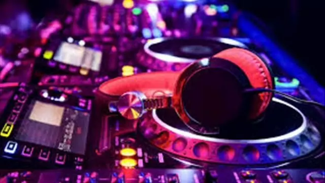 Niespotykani - Bo ja lubię kiedy tańczysz (KamiloDeeJay Remix)