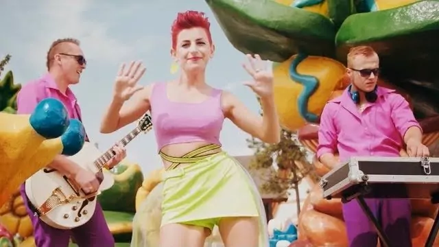 RED QUEEN - Ciebie Wybrałam