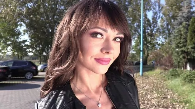 Freestyle - Dama z instagrama