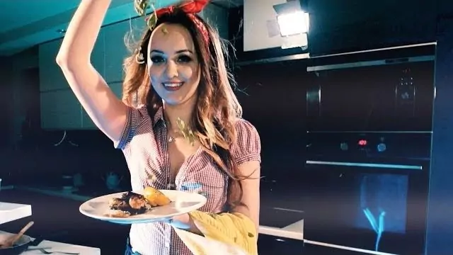 Hello - Piosenka o dziewczynie (Trailer)