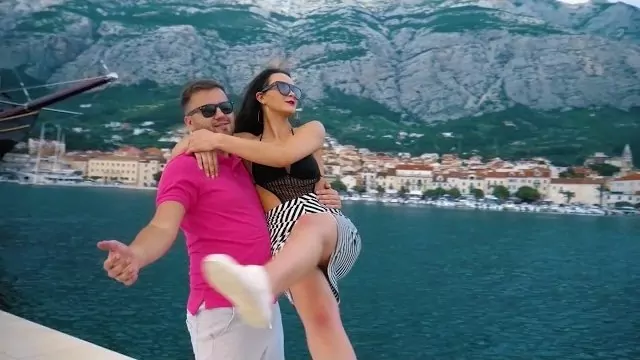 Menago - GORĄCE USTA